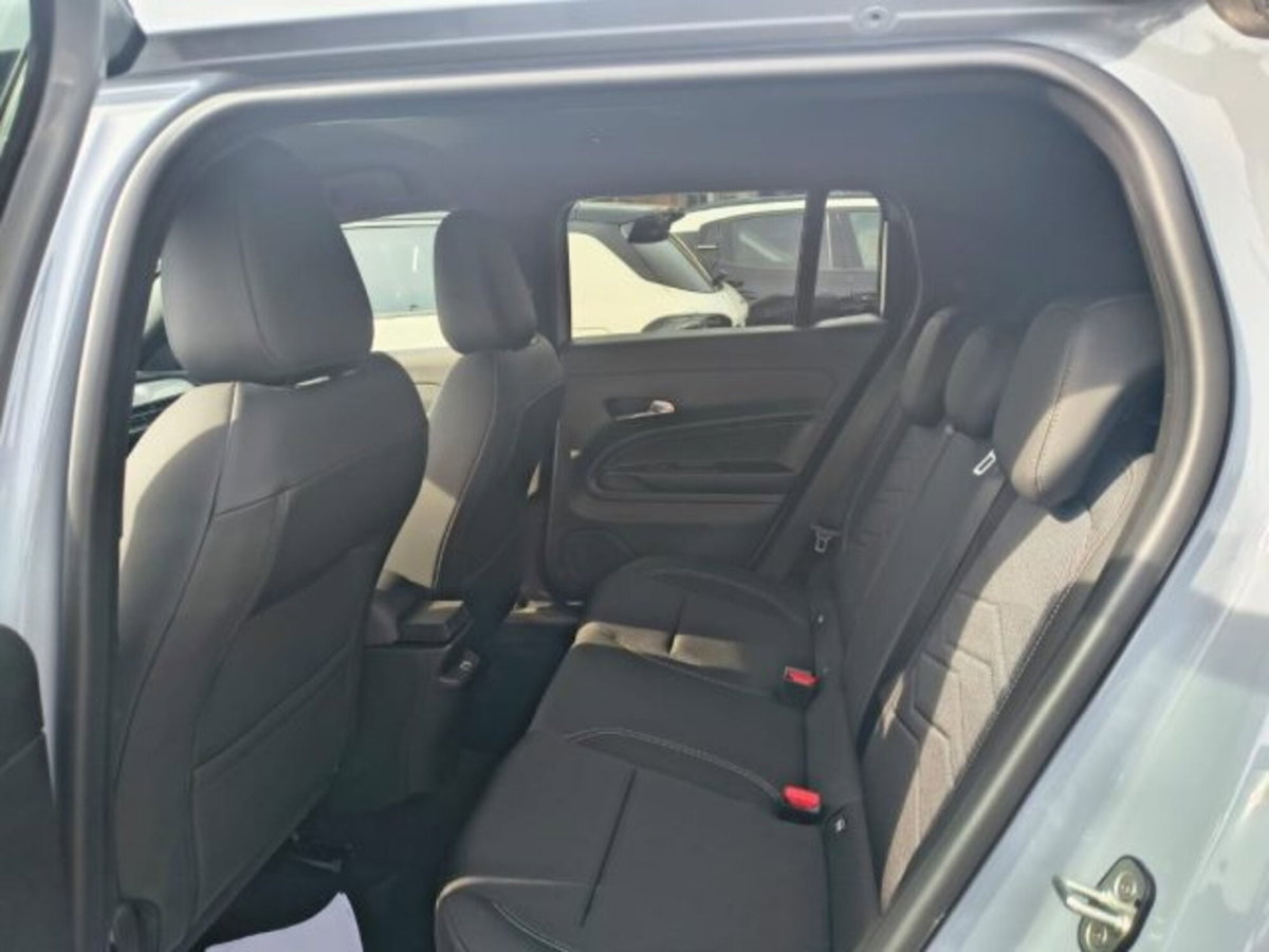 Jeep Avenger 1.2 turbo Summit fwd 100cv (9)