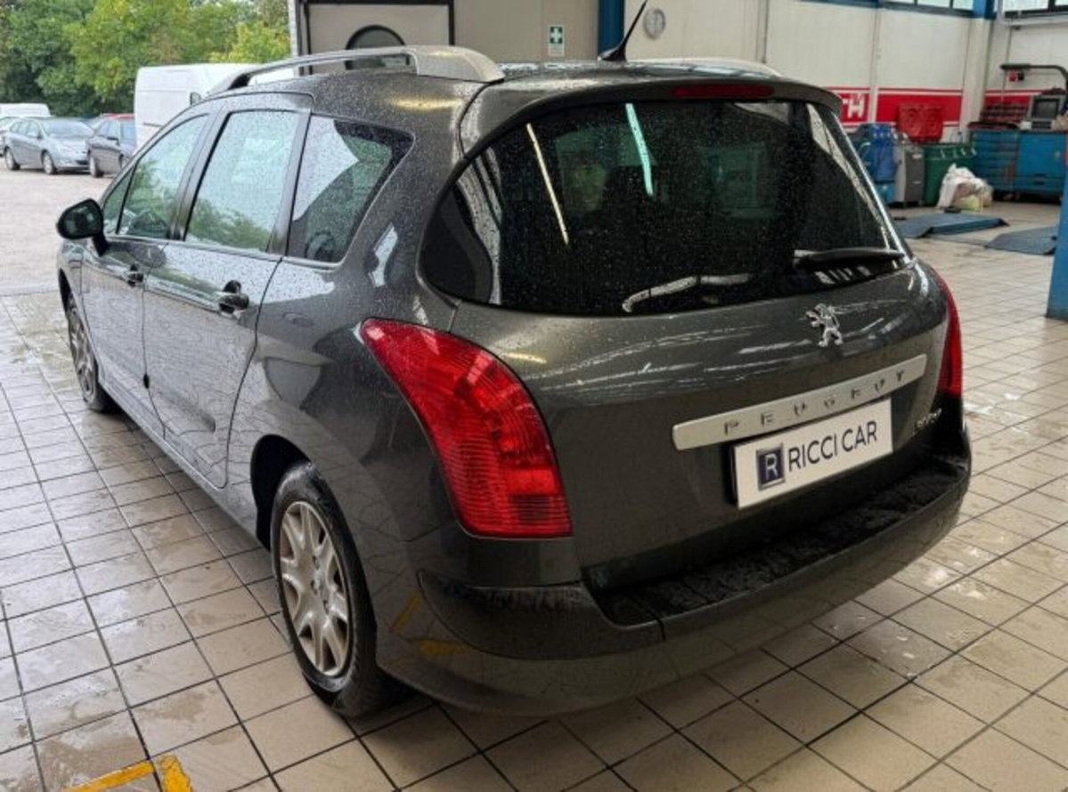 Peugeot 308 SW 1.6 HDi 110CV Ciel Tecno (8)