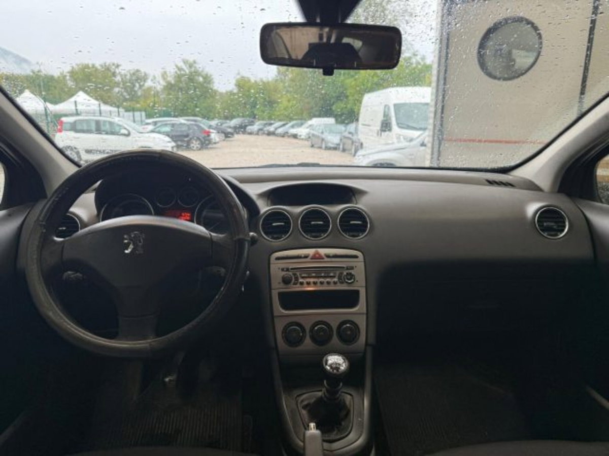 Peugeot 308 SW 1.6 HDi 110CV Ciel Tecno (9)