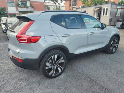 Volvo XC40 B3 automatico Ultimate Dark (4)