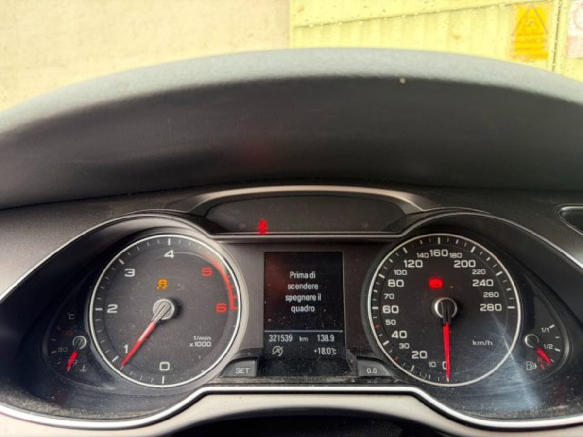 Audi A4 Avant 2.0 TDI 120 CV Business (12)