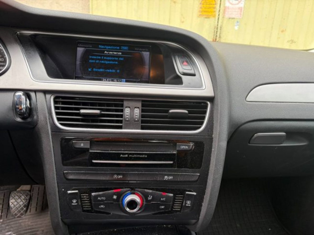 Audi A4 Avant 2.0 TDI 120 CV Business (13)