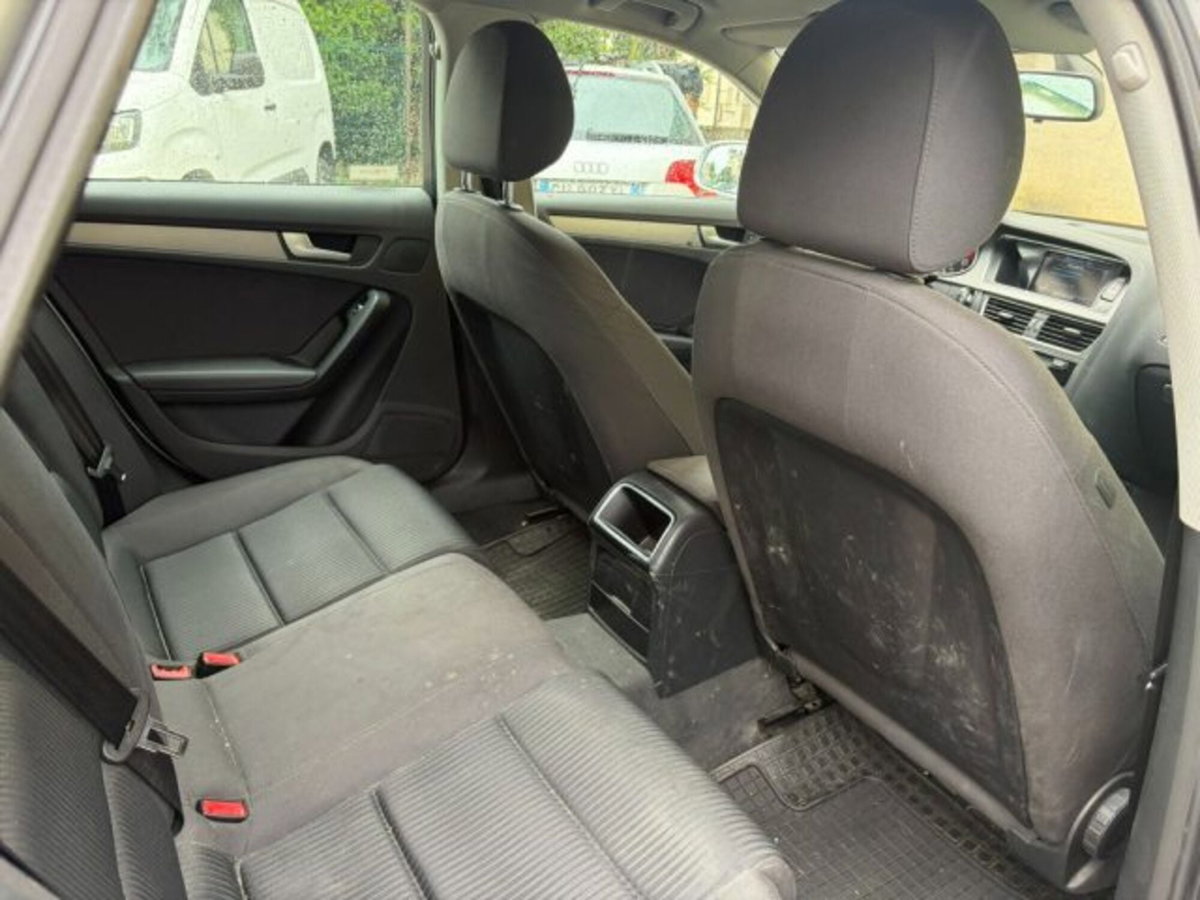 Audi A4 Avant 2.0 TDI 120 CV Business (8)