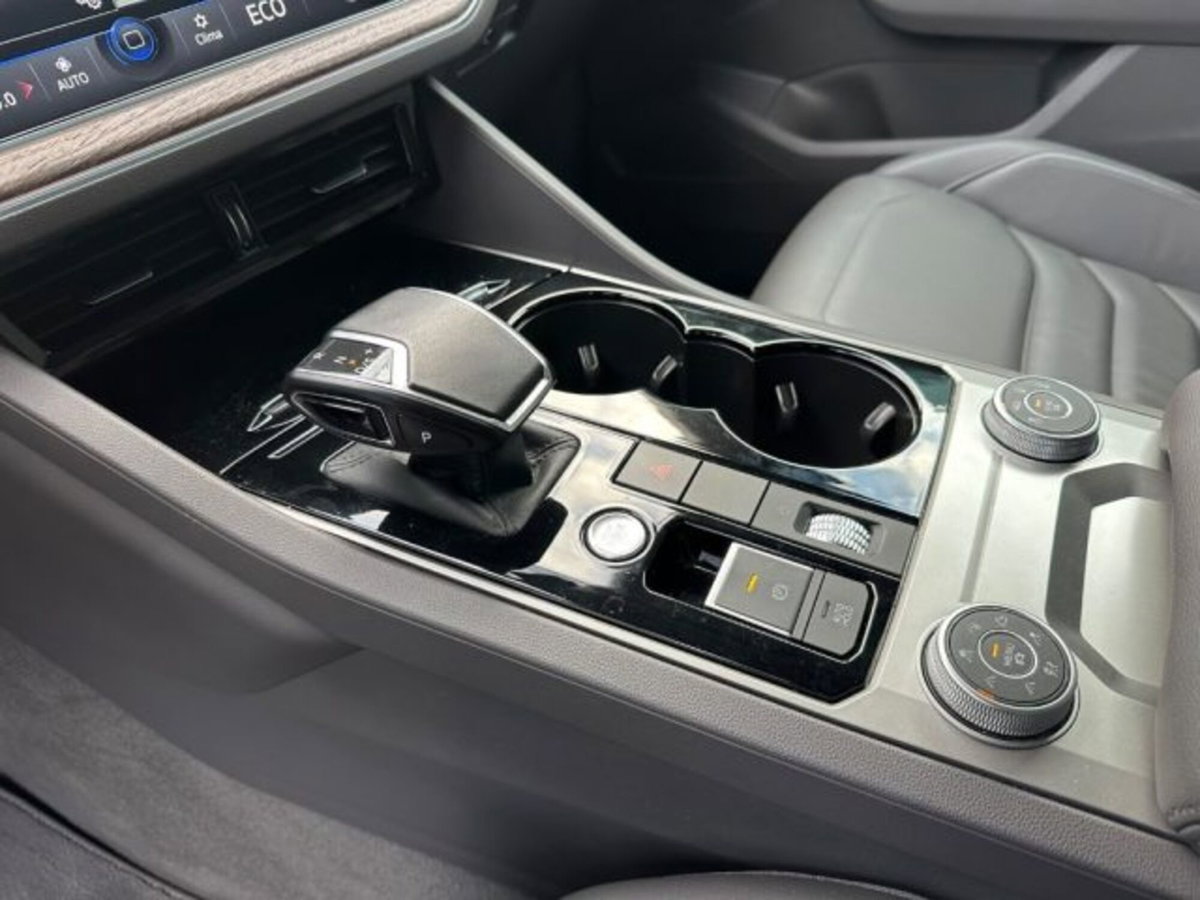 Volkswagen Touareg 3.0 V6 TDI SCR Atmosphere (14)