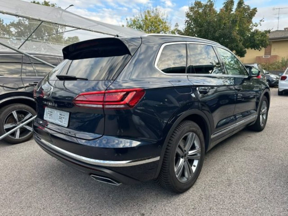 Volkswagen Touareg 3.0 V6 TDI SCR Atmosphere (6)