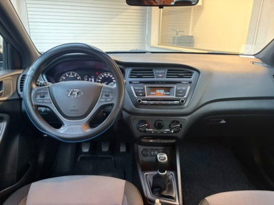 Hyundai i20 1.2 5 porte Classic (10)