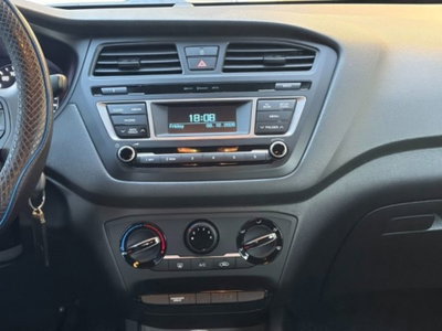 Hyundai i20 1.2 5 porte Classic (11)