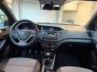 Hyundai i20 1.2 5 porte Classic (12)