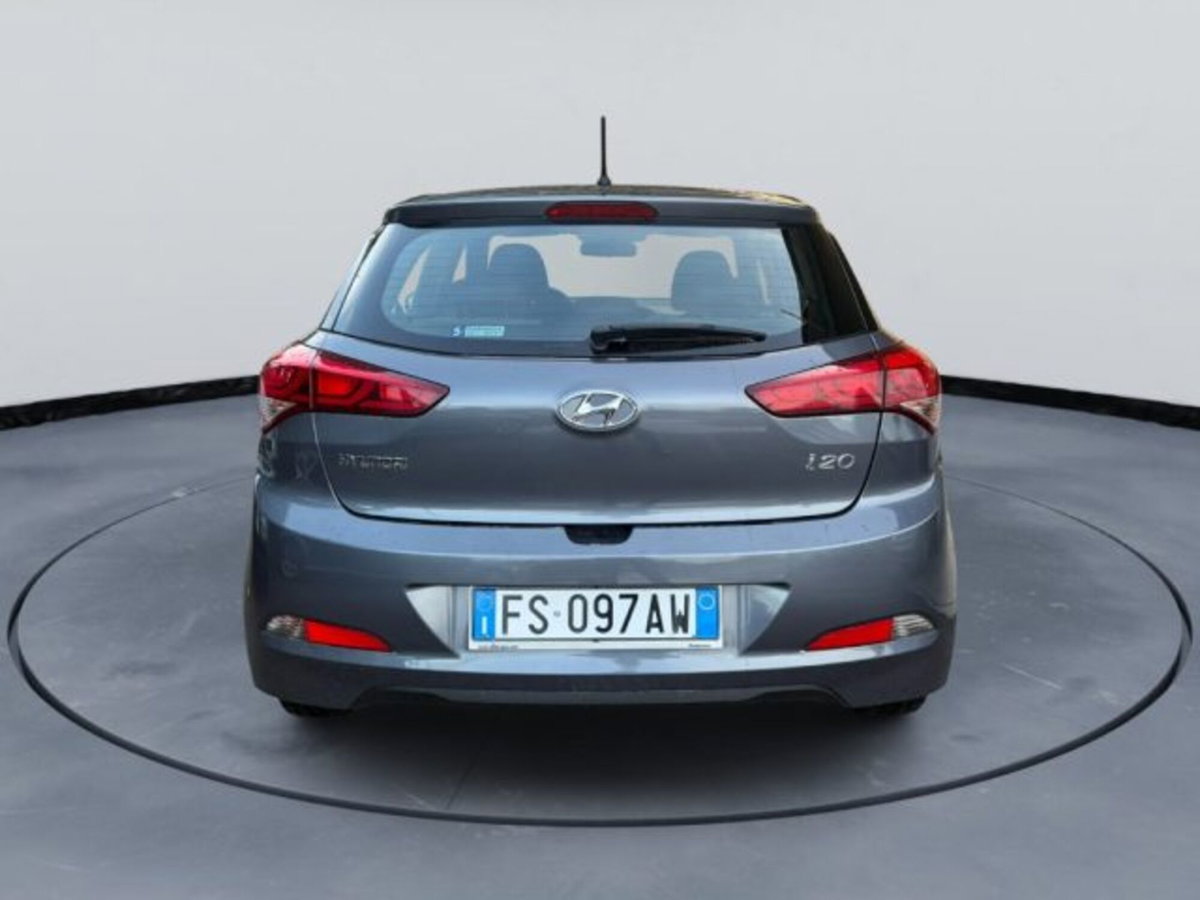 Hyundai i20 1.2 5 porte Classic (3)
