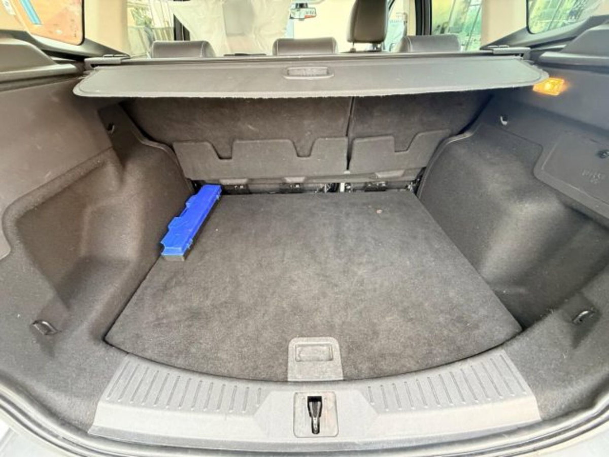 Ford Kuga 2.0 TDCI 150 CV S&S 4WD Titanium X (17)