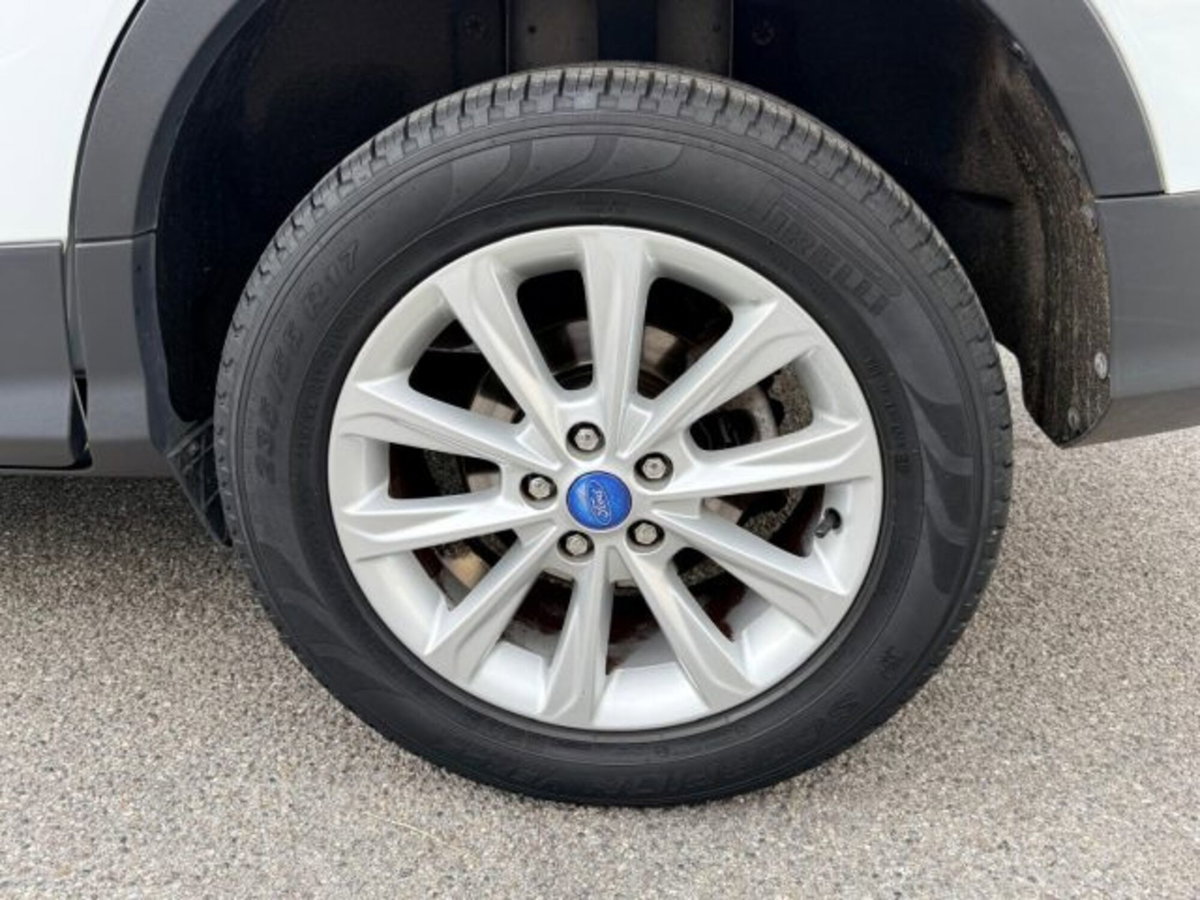 Ford Kuga 2.0 TDCI 150 CV S&S 4WD Titanium X (6)