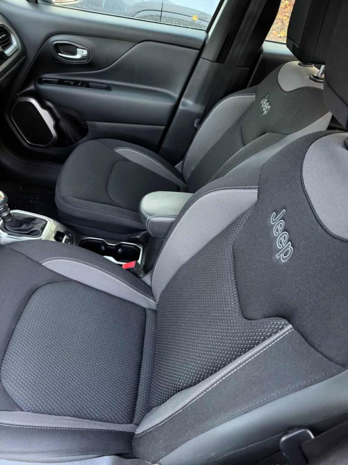 Jeep Renegade 1.6 Mjt 130 CV Limited (8)