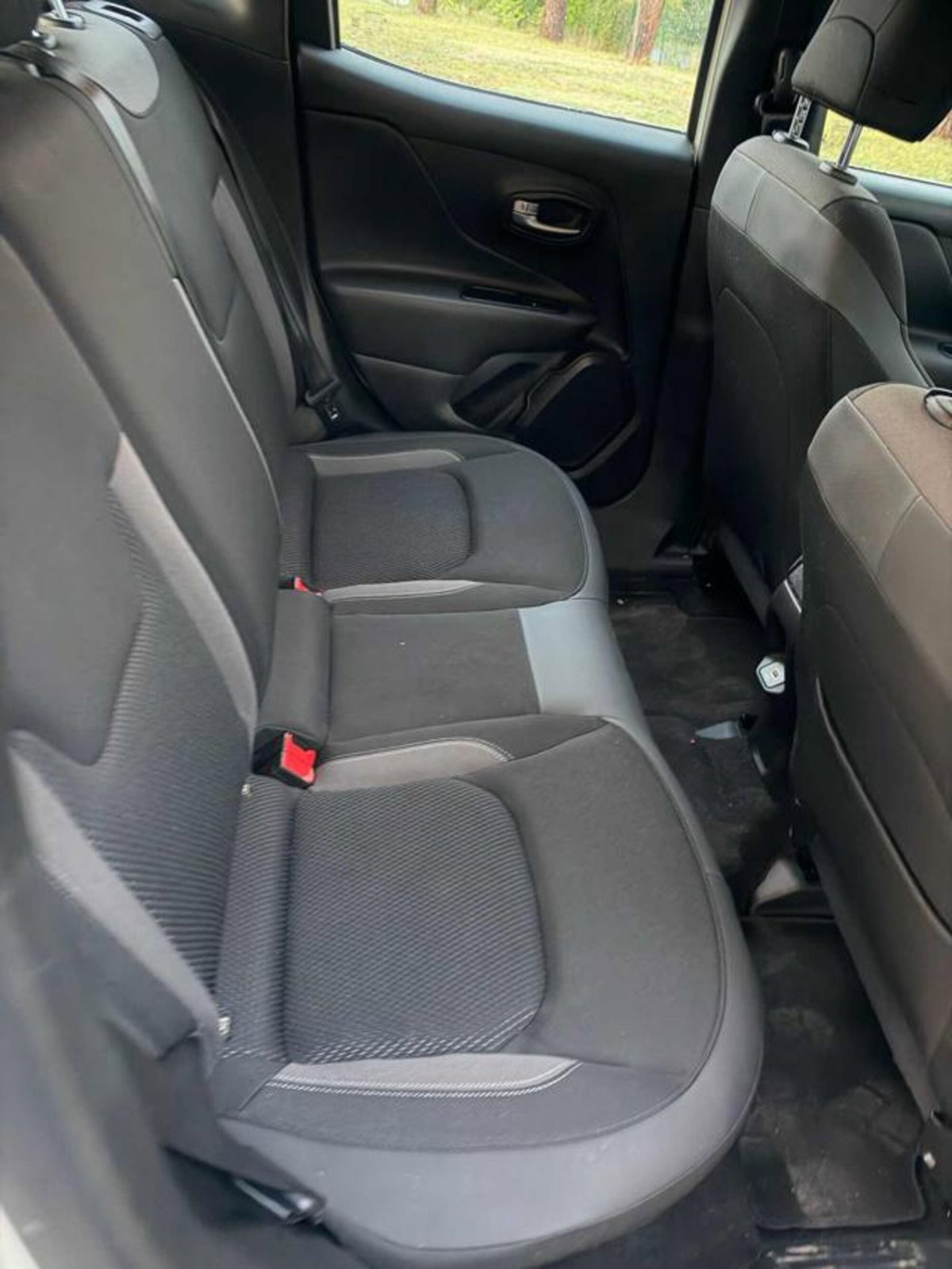 Jeep Renegade 1.6 Mjt 130 CV Limited (9)