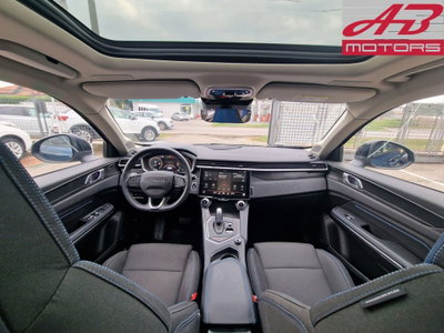 Lynk & Co 01 01 1.5 td phev More auto (12)