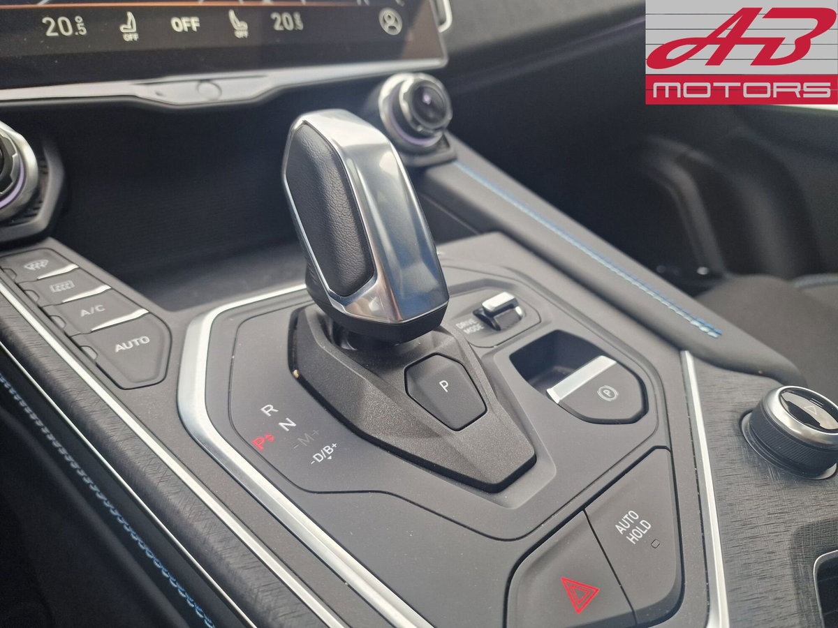 Lynk & Co 01 01 1.5 td phev More auto (16)