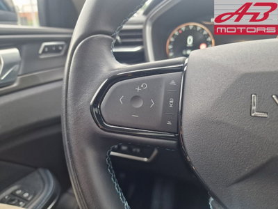 Lynk & Co 01 01 1.5 td phev More auto (18)
