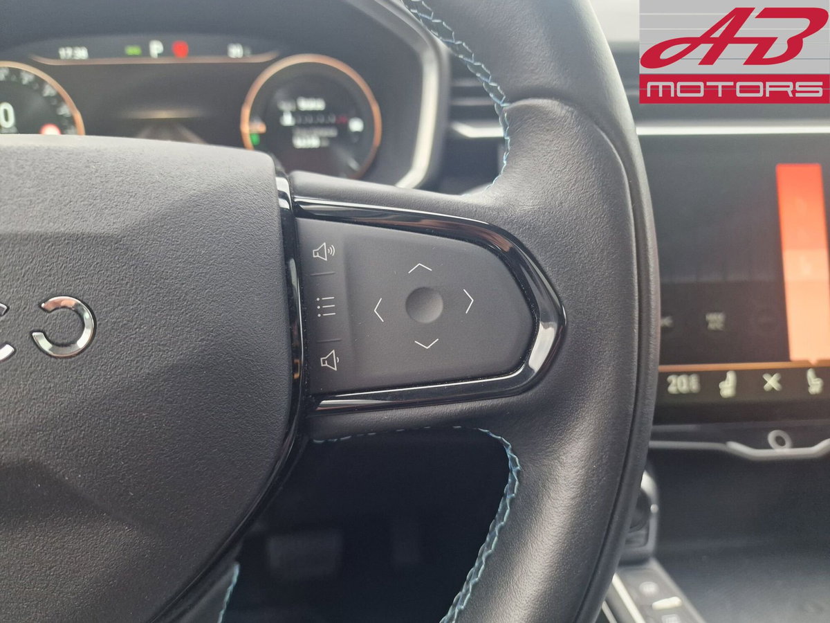 Lynk & Co 01 01 1.5 td phev More auto (19)