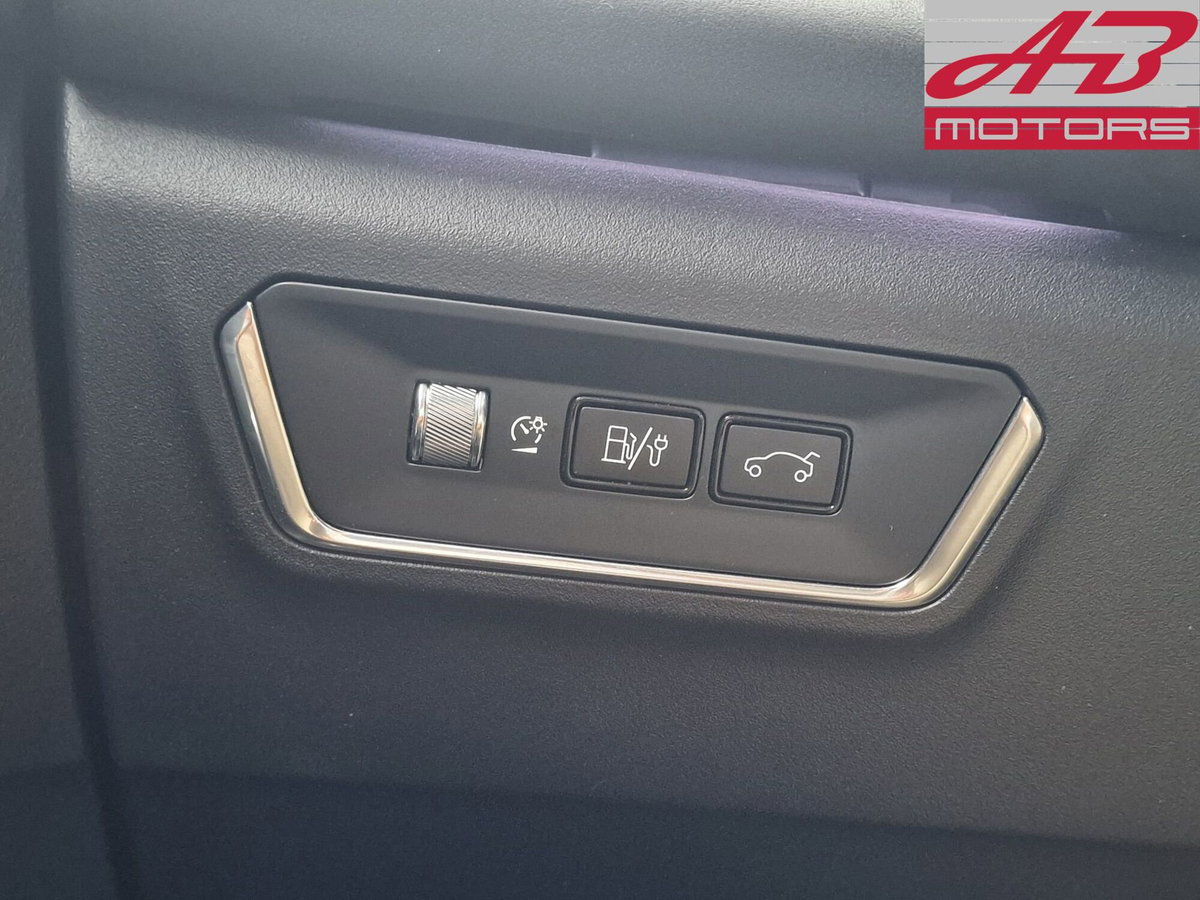 Lynk & Co 01 01 1.5 td phev More auto (20)