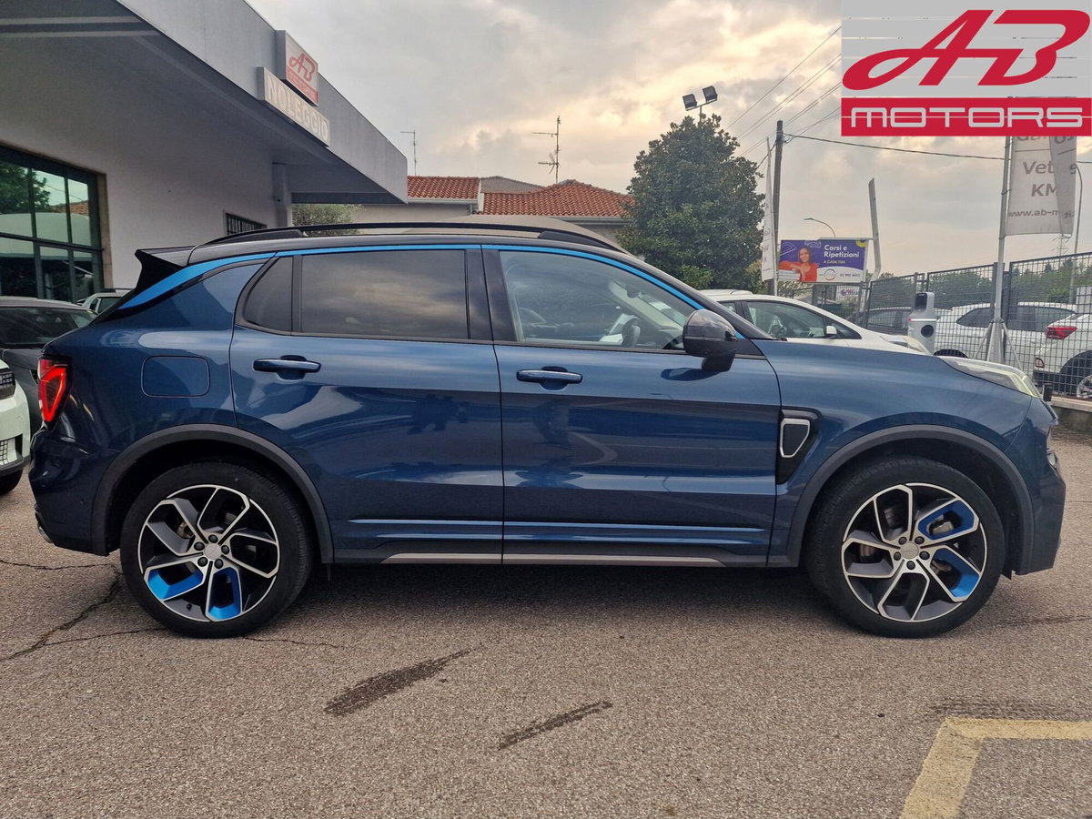 Lynk & Co 01 01 1.5 td phev More auto (4)