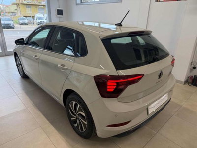 Volkswagen Polo 1.0 Life 80cv (6)