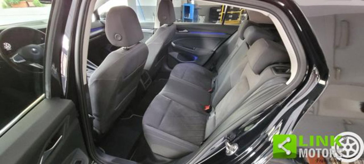 Volkswagen Golf 1.5 etsi Style 150cv dsg (8)