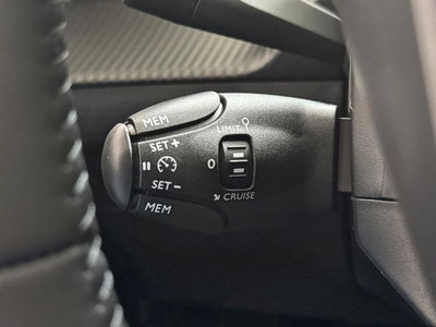 Peugeot 2008 1.2 puretech Allure s&s 100cv (12)