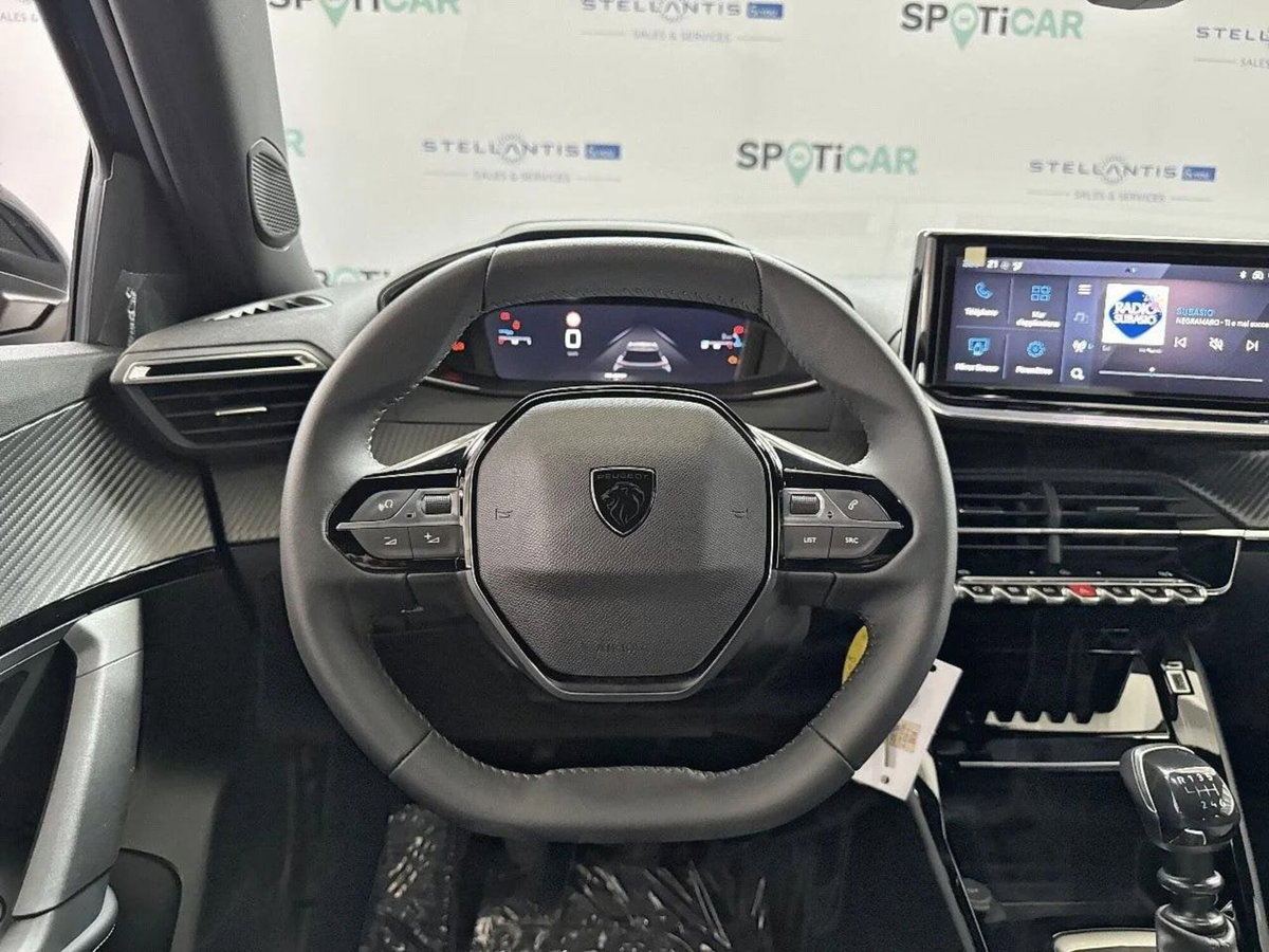 Peugeot 2008 1.2 puretech Allure s&s 100cv (9)