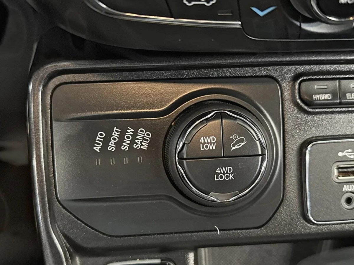 Jeep Compass 1.3 turbo t4 phev Trailhawk 4xe auto (16)