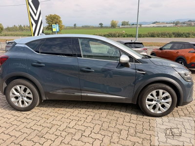 Renault Captur Plug-in Hybrid E-Tech 160 CV Intens (4)