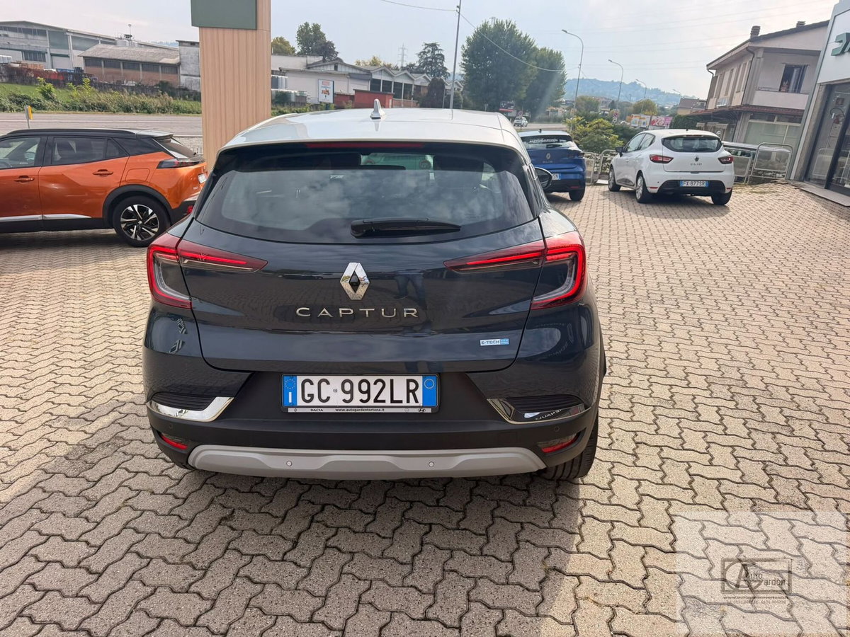 Renault Captur Plug-in Hybrid E-Tech 160 CV Intens (9)
