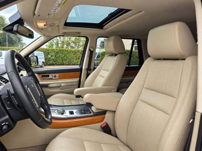 Land Rover Range Rover Sport 3.0 SDV6 HSE (10)