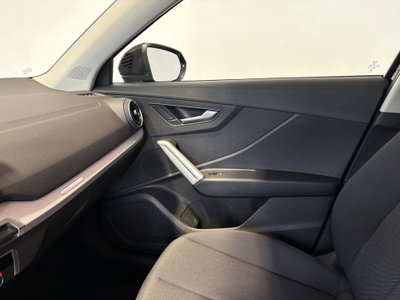 Audi Q2 Q2 30 TFSI Business (17)