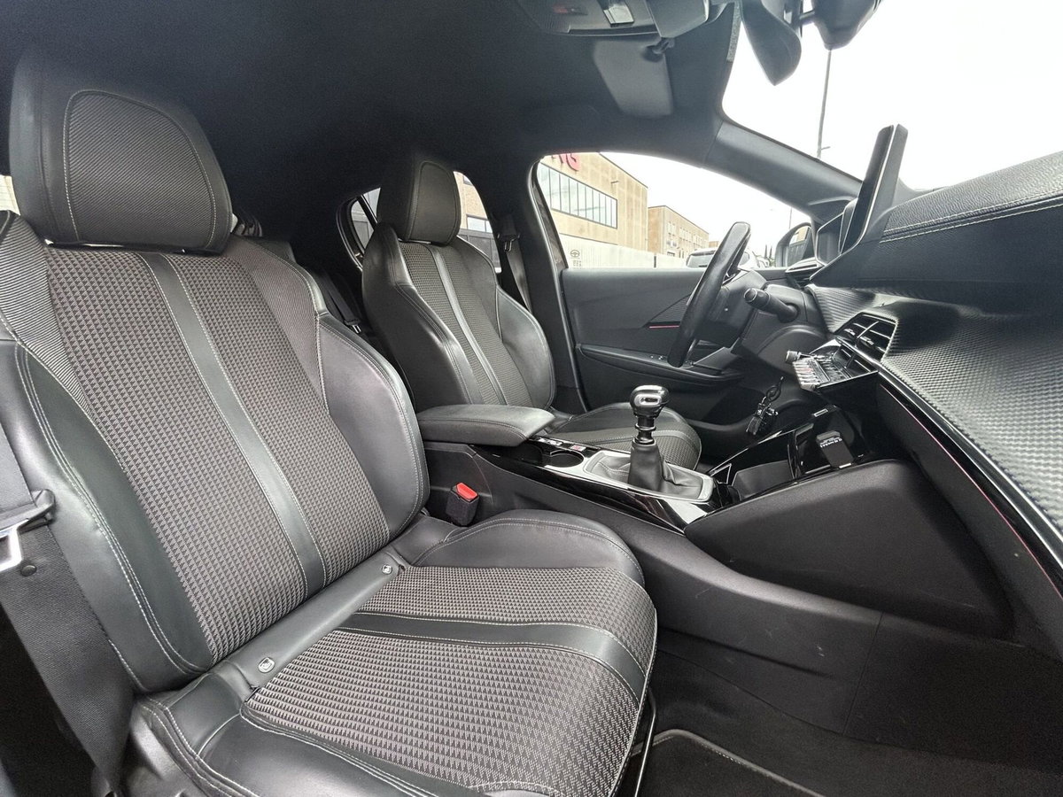 Peugeot 208 PureTech 100 Stop&Start 5 porte GT Line (12)