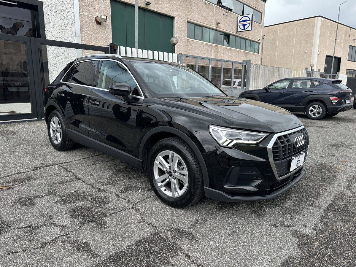 Audi Q3 35 2.0 tdi Business Advanced s-tronic (3)