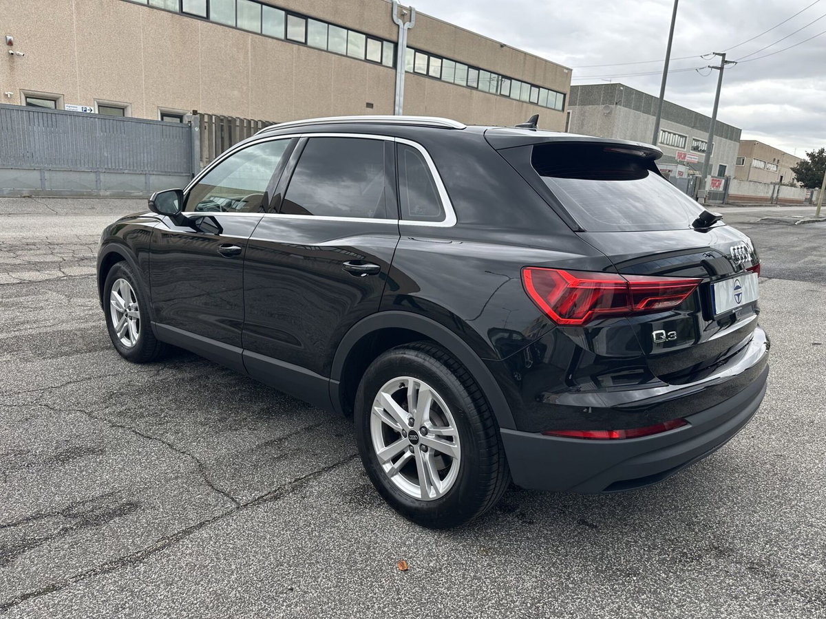 Audi Q3 35 2.0 tdi Business Advanced s-tronic (6)