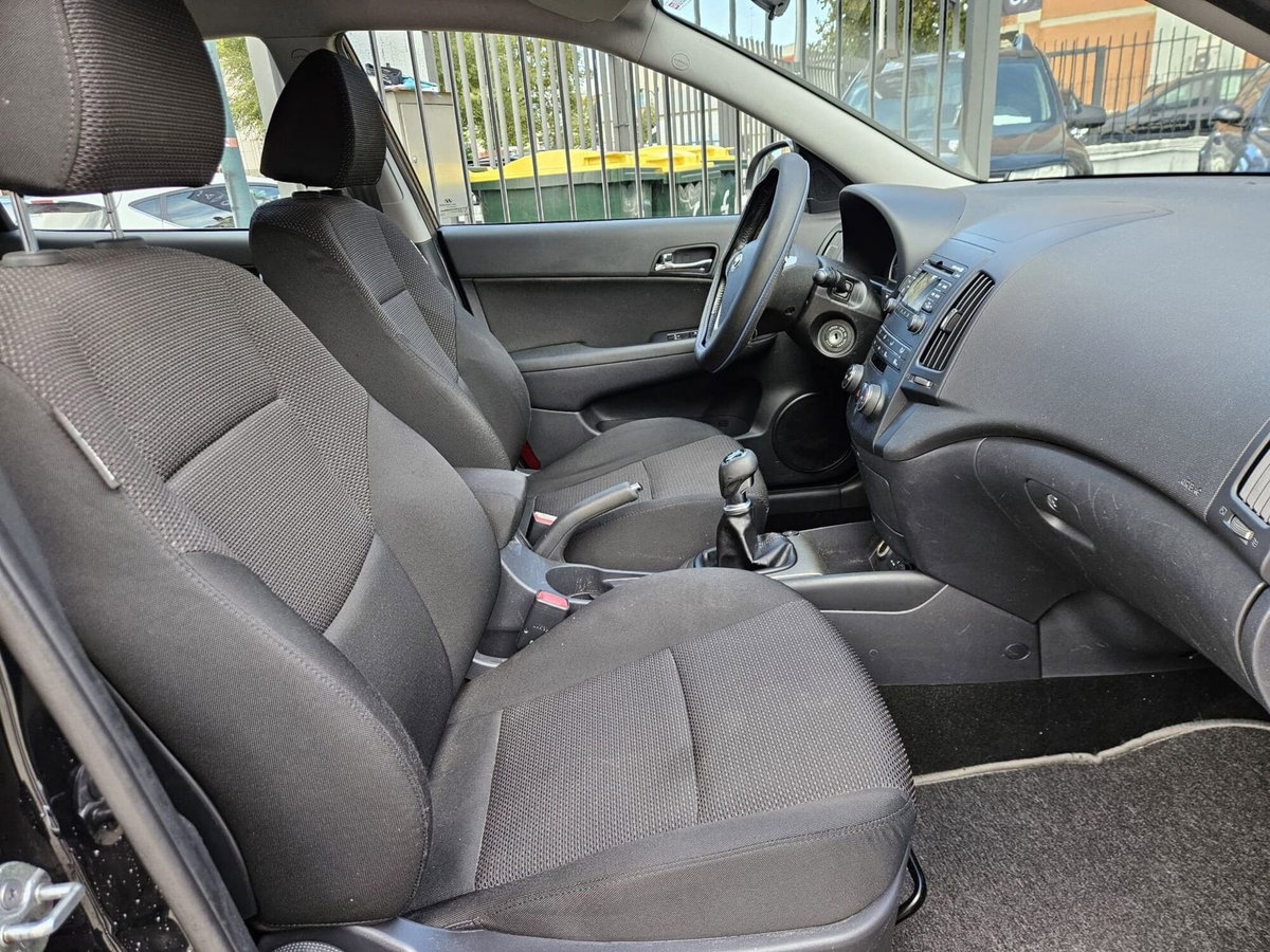 Hyundai i30 1.4 BlueDrive GPL Comfort (11)