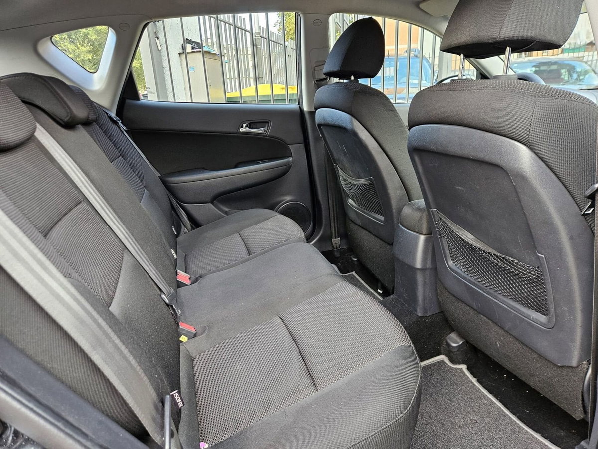 Hyundai i30 1.4 BlueDrive GPL Comfort (12)