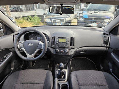 Hyundai i30 1.4 BlueDrive GPL Comfort (9)