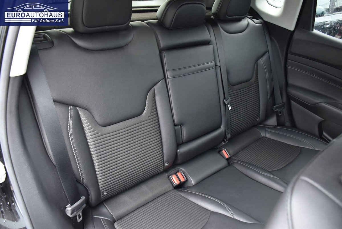 Jeep Compass 1.6 Multijet II 2WD Limited (18)