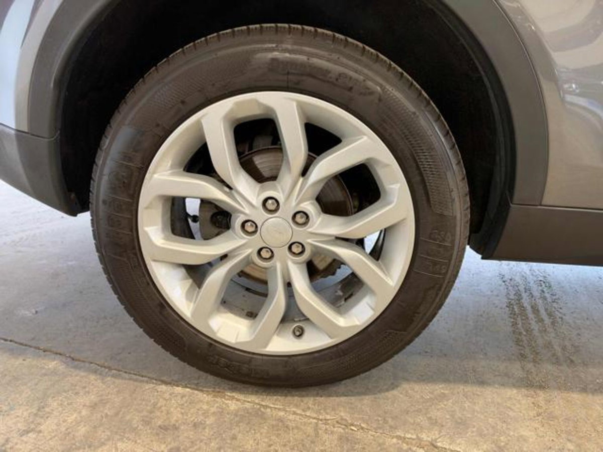 Land Rover Discovery Sport 2.0 TD4 150 CV Pure (5)