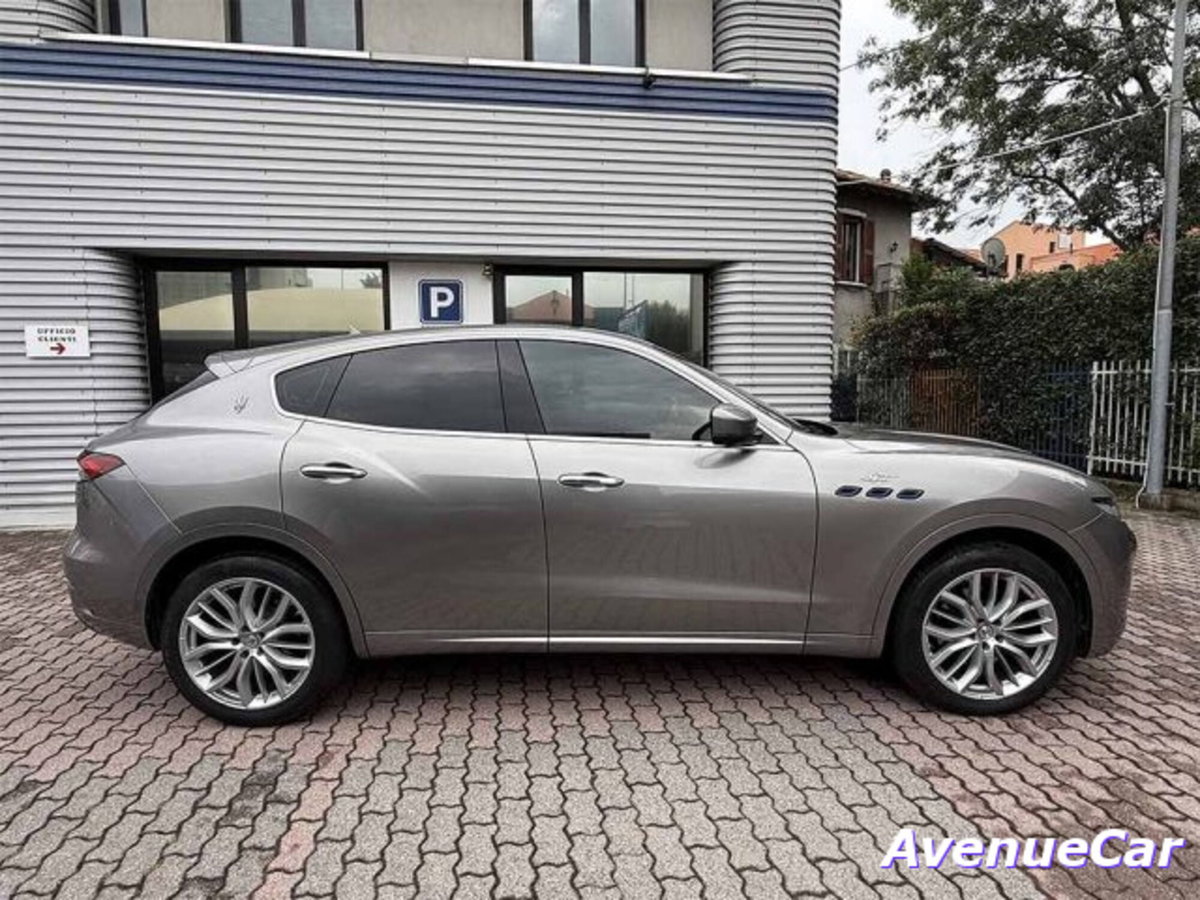 Maserati Levante Levante MHEV 330 CV AWD GT (4)