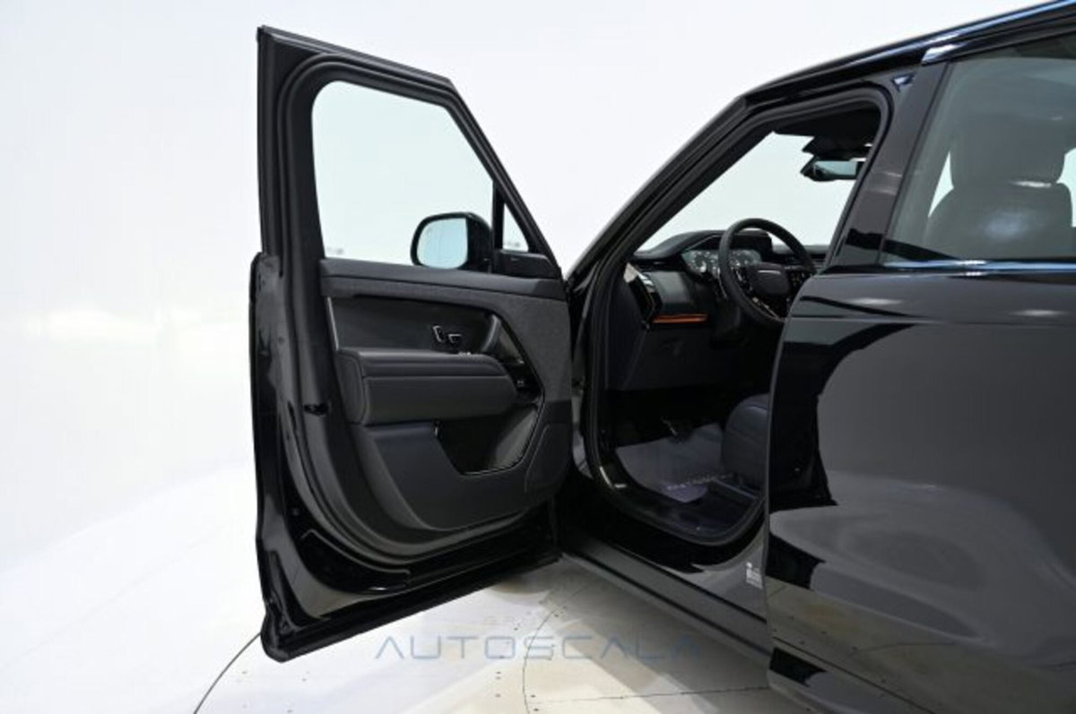 Land Rover Range Rover Sport 3.0D l6 249 CV HSE Dynamic Stealth (9)