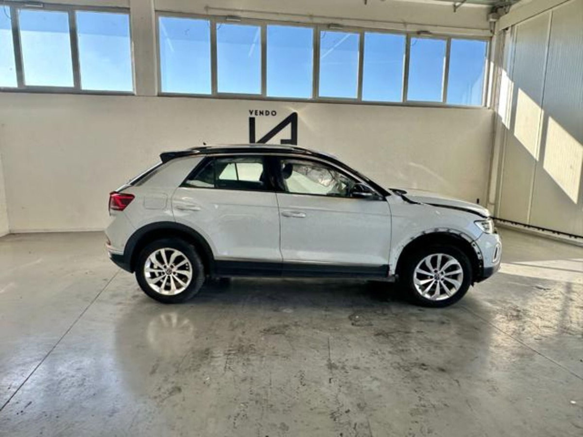 Volkswagen T-Roc 1.0 TSI Style (8)