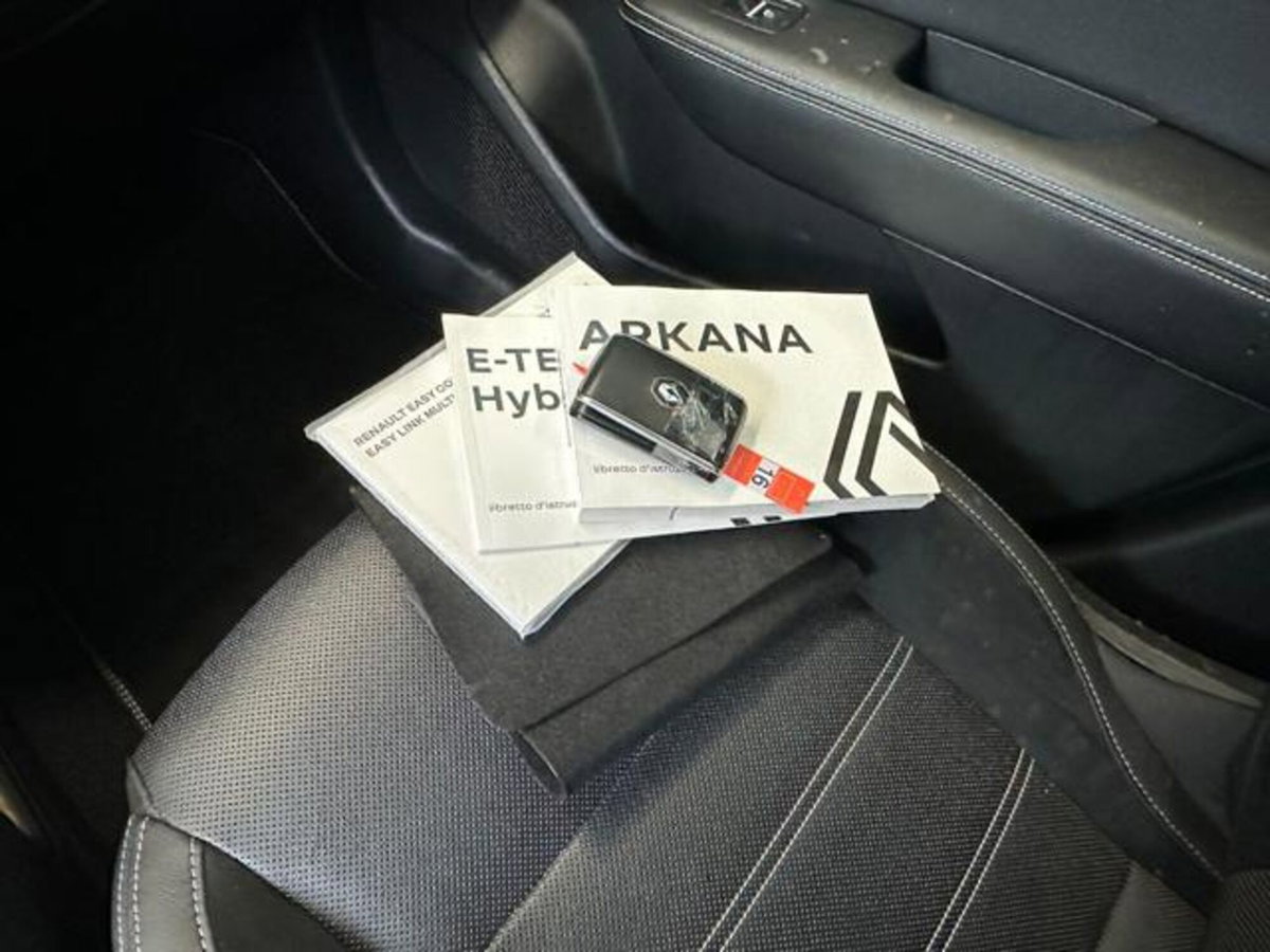 Renault Arkana E-Tech 145 CV R.S.Line Fast Track (19)