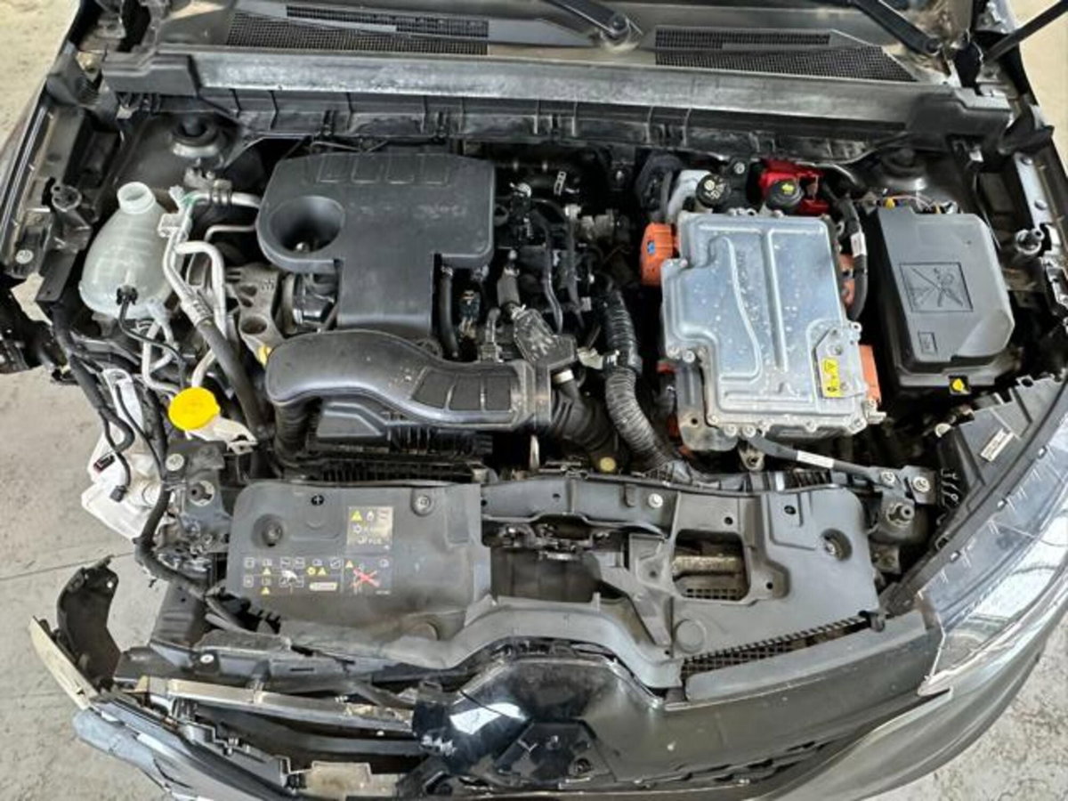 Renault Arkana E-Tech 145 CV R.S.Line Fast Track (9)