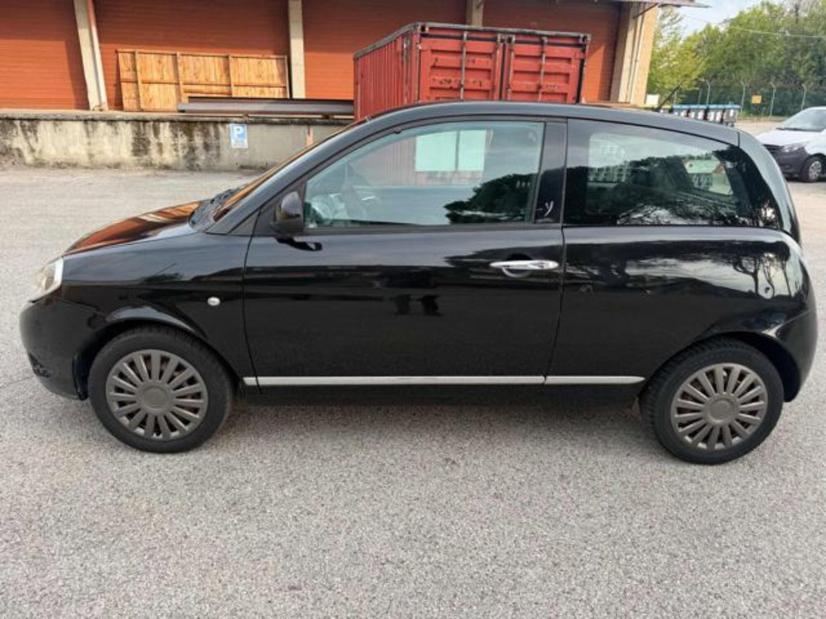 Lancia Ypsilon 1.2 69 CV Platinum (14)