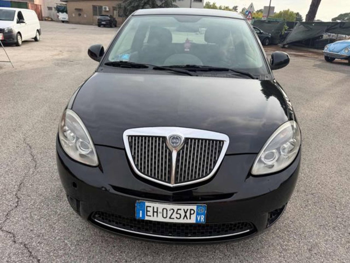 Lancia Ypsilon 1.2 69 CV Platinum (16)