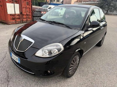 Lancia Ypsilon 1.2 69 CV Platinum (3)