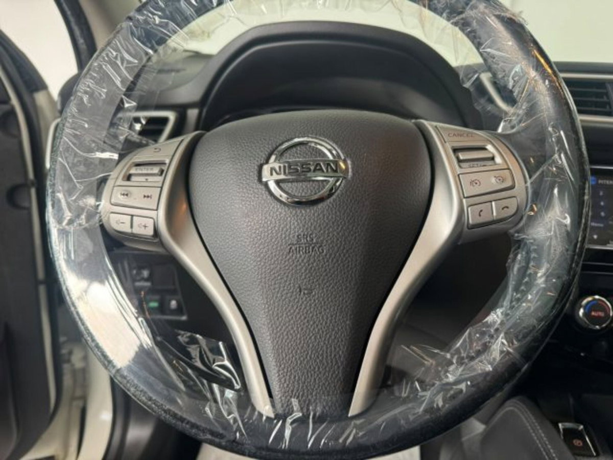 Nissan Qashqai 1.6 dCi 2WD Tekna (16)