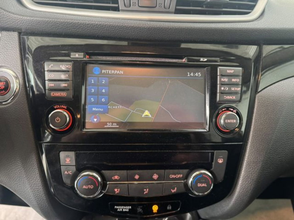 Nissan Qashqai 1.6 dCi 2WD Tekna (17)